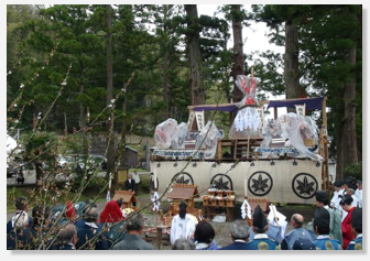 二上射水神社の築山行事